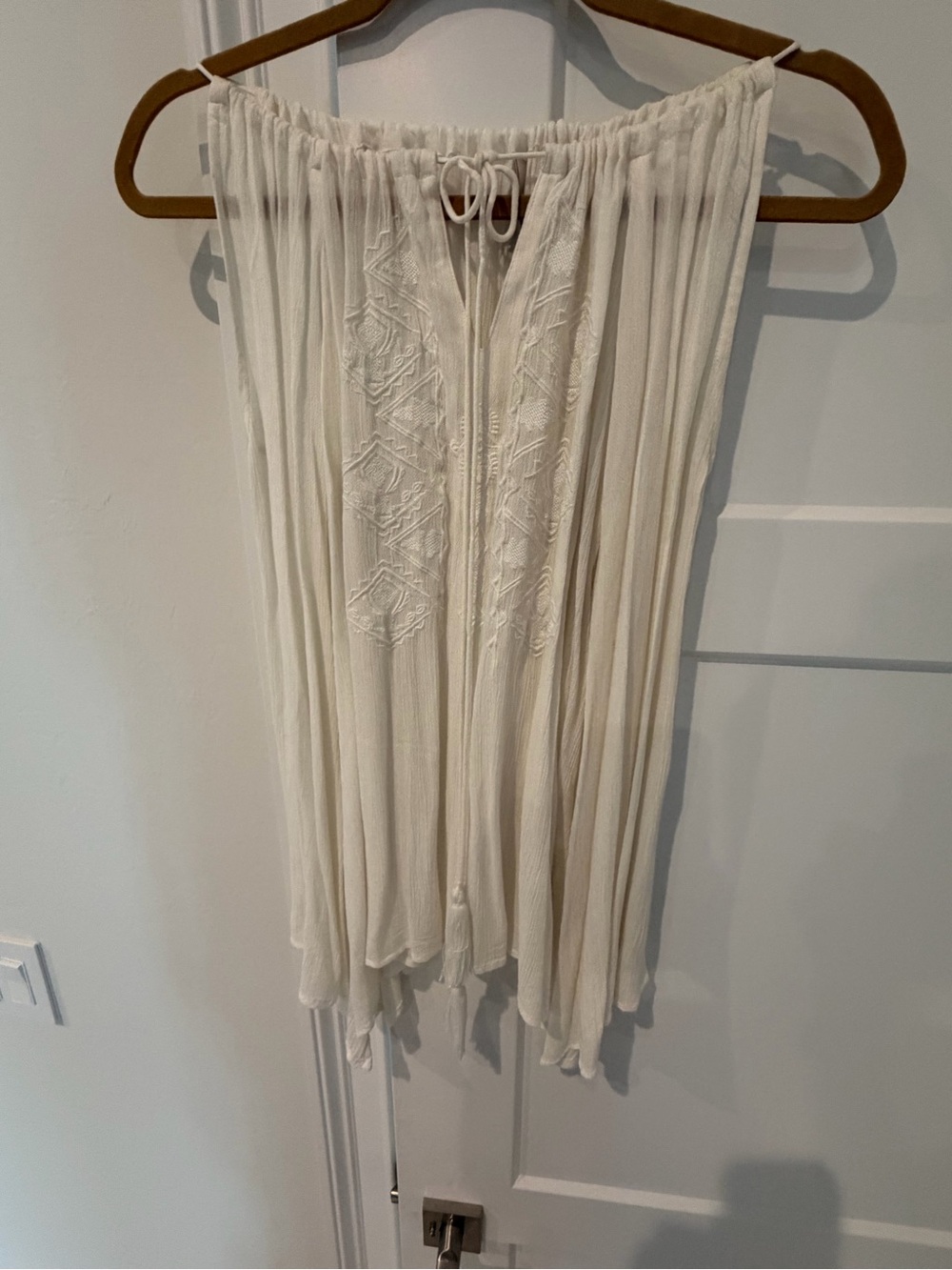 Elan White Off-Shoulder Tie Detail Top